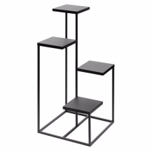 Stojan na rostliny s kovovými policemi. Kaskádový květináč.