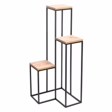 Kaskádový květináč stojící se třemi podstavci