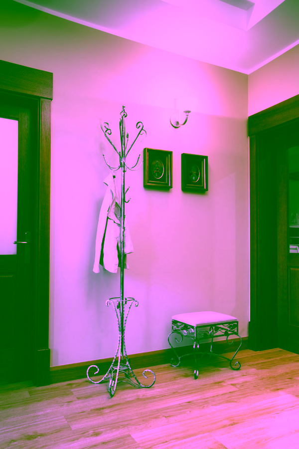 Stojanový věšák na Model:156